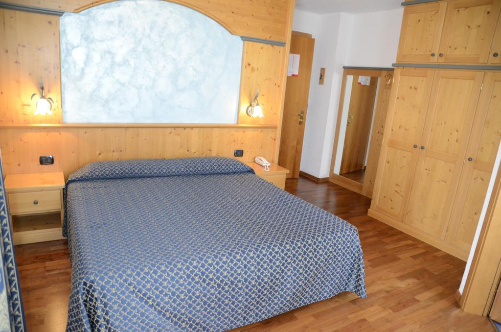 Hotel Corona Карано Екстер'єр фото